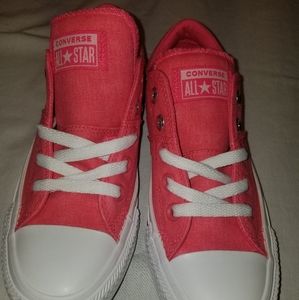 Chuck Taylor All Star Madison Low Top Sneakers